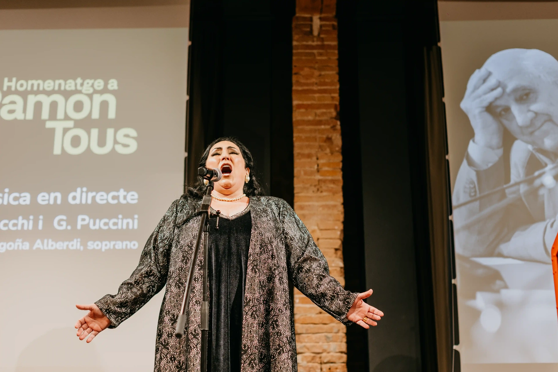 Corporate event in Barcelona with a live performance by soprano Begoña Alberdi
