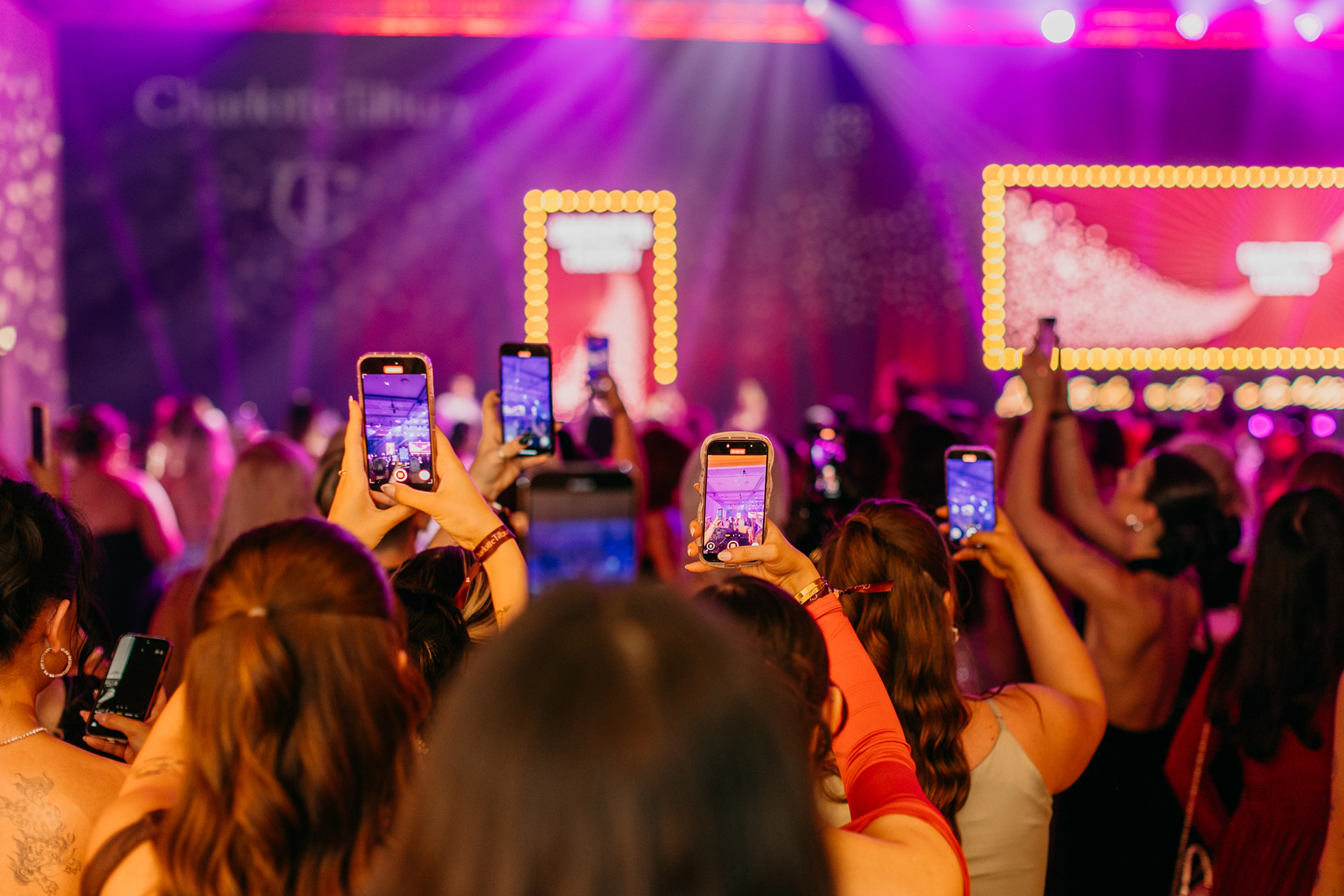 Especialistas en cobertura de fotografía y vídeo de eventos internacionales